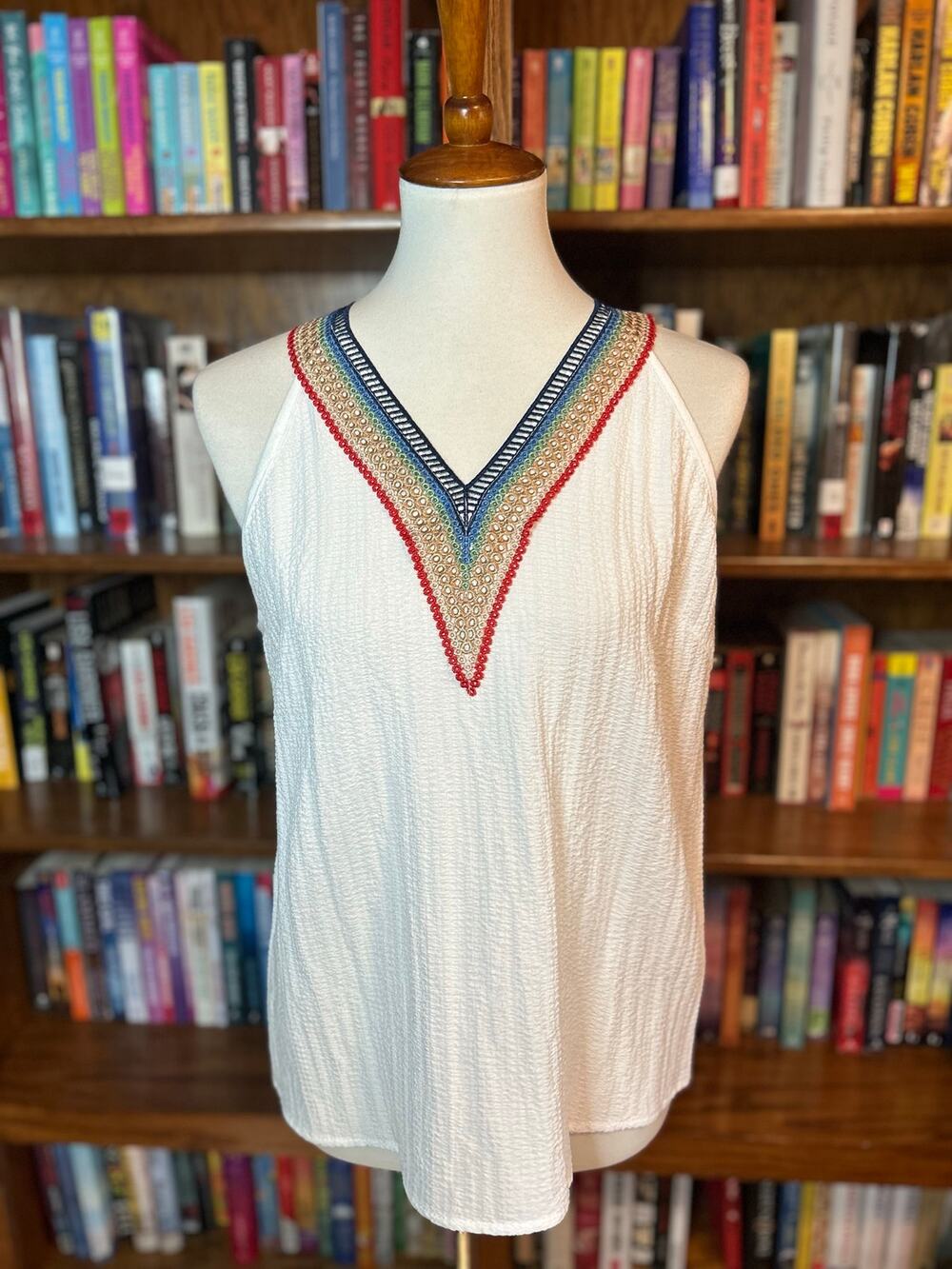 Rainbow trimmed white sleeveless blouse in Medium